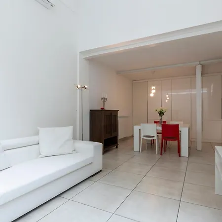 White Sempione Apartment *